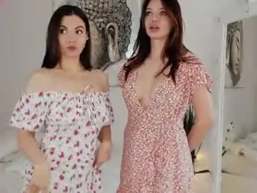 Chaturbate Adult Webcams of lili_and_niki