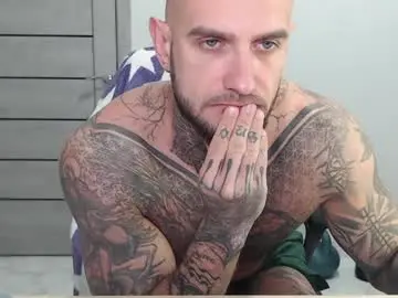 Chaturbate Live Sex Cam of maxi_foxxx