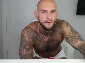 Chaturbate Live Sex Cam of maxi_foxxx