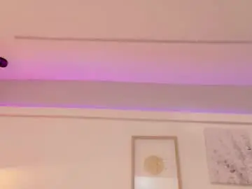 Chaturbate Live Sex Cam of emily_baby20