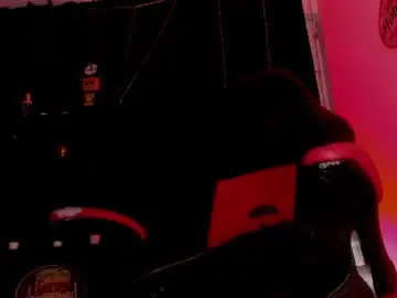 Chaturbate Live Sex Cam of thebeastmaster_