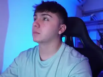 Chaturbate Free Live Porn of aron__cooper