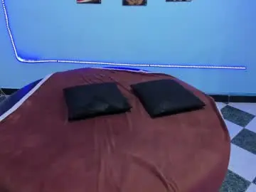 Chaturbate Live Sex Cam of cinthya_dan