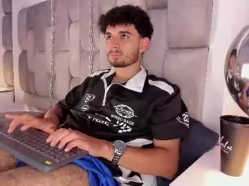 Chaturbate Watch Live Sex Cams of lucasthomson_