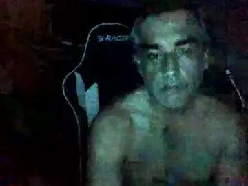 Chaturbate Live Porn of 4thethrillofit4