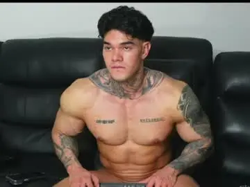 Chaturbate Live Sex Cam of justin_clark1