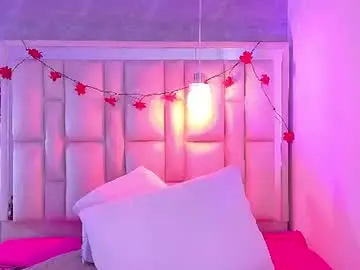 Chaturbate Best live sex cam show of lunarosse18
