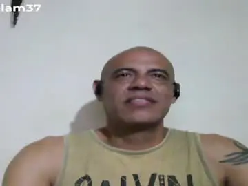 Chaturbate Nude Webcam of retlam37