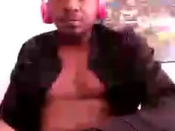 Chaturbate Live Sex Cam of dentzo