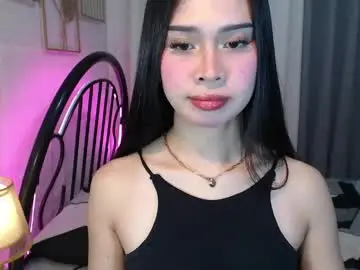 Chaturbate Free Live Porn of hoelymolly