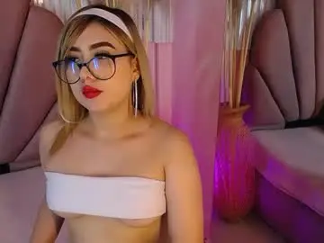 Chaturbate Live Sex Cam of doll_kitty_
