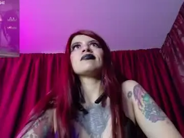 Chaturbate Live Sex Cam of maddilust