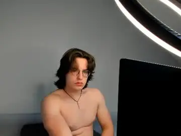 Chaturbate Live Sex Cam of valo_cross