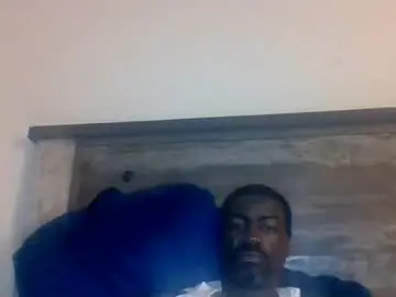 Chaturbate Live Sex Cam of bluuthunder1914