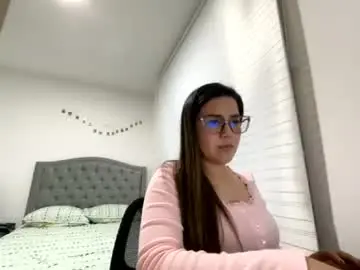 Chaturbate Adult Webcam of arielrose1022