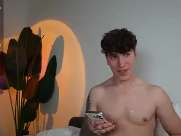 Chaturbate Free Porn Cam of evan_white_