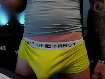 Chaturbate Live Sex Cam of arongrant