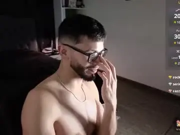 Chaturbate Sex Chat of phantom_bigger1
