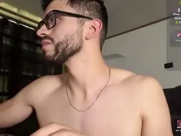 Chaturbate Nude Webcam of phantom_bigger1