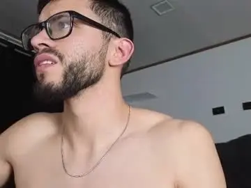 Chaturbate Sex Cam of phantom_bigger1