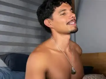 Chaturbate Adult Video Chat of daniel0910s
