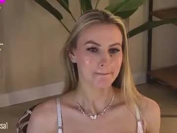 Chaturbate Best live sex cam show of yungtessa