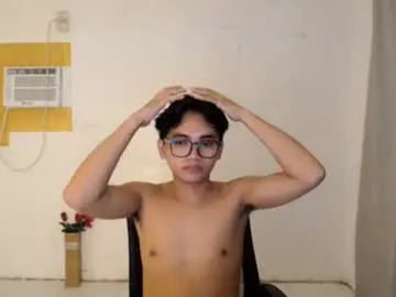 Chaturbate Watch Live Sex Cams of cummingyu