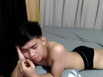 Chaturbate Live Sex Cam of clyde_twinkx
