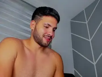 Chaturbate Watch Live Sex Cams of dereckhardd