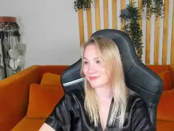 Chaturbate Nude Webcam of elaravoltage