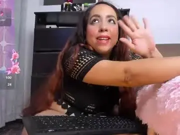 Chaturbate Free Porn Cam of carolinasweet33