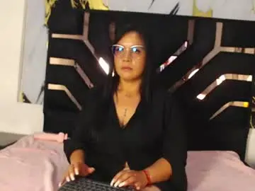 Chaturbate Live Sex of alessiaqueencs
