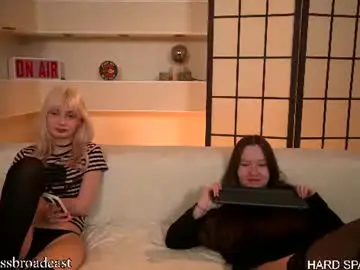 Chaturbate Live Sex Cam of the_bad_touch_