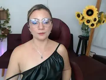 Chaturbate Live Sex Cam of rebeca_milf