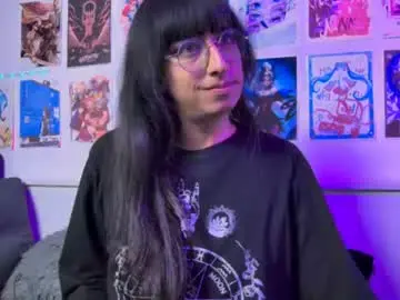 Chaturbate Live Sex Cam of snowblack_