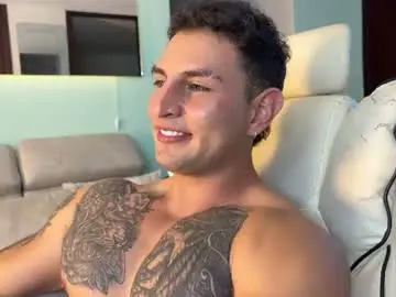 Chaturbate Nude Webcam of angeloferro1