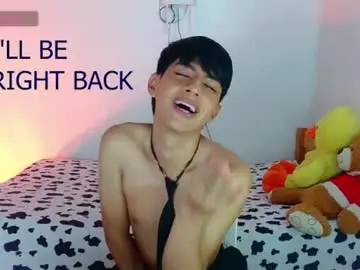 Chaturbate Live Porn of phuwin_bj