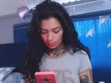 Chaturbate Sex Chat of ema_ploxx