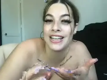 Chaturbate Sex Cam of miaaasturbate