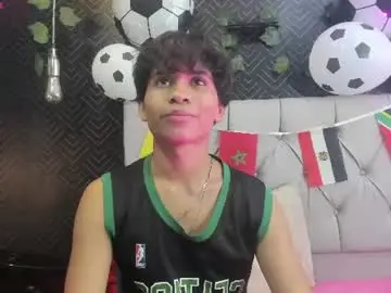 Chaturbate Live Sex Cam of ethan_westt