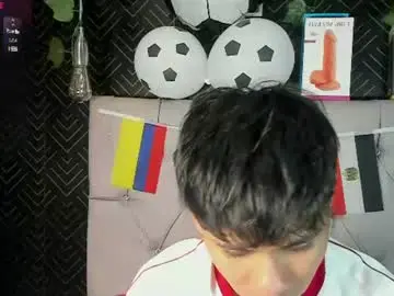 Chaturbate Live Sex Cam of ethan_westt