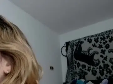 Chaturbate Adult Video Chat of sweet_dream_10