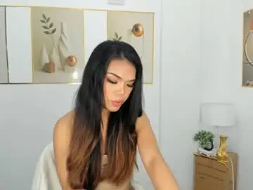 Chaturbate Live Sex Cam of lucyvane