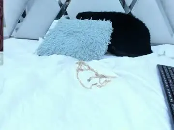 Chaturbate Live Sex Cam of victoria_drew_