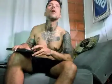 Chaturbate Free Porn Cam of dylanstonne1