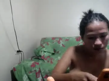 Chaturbate Live Sex Cam of pinaysquirtpussy