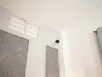Chaturbate Best live sex cam show of nicoleflorens