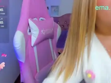 Chaturbate Adult Webcam of ema_tayy