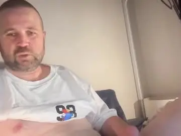 Chaturbate Live Sex Cam of kingsizetease