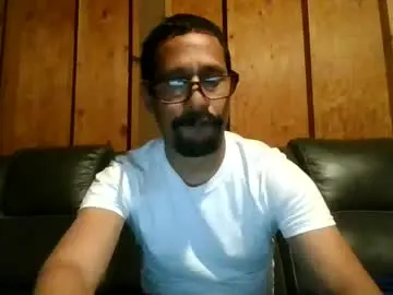 Chaturbate Live Sex Cam of cargopipe2000